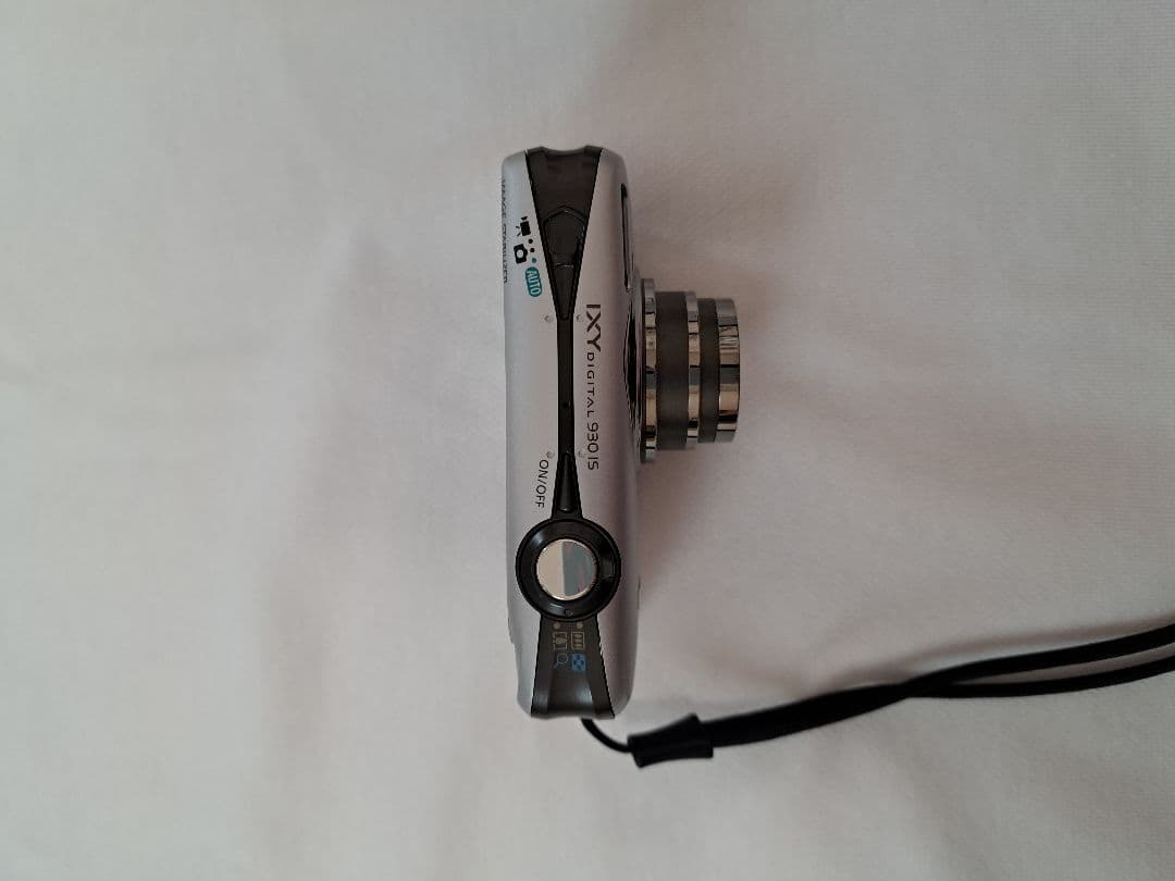 Canon キャノン IXY デジカメ 930IS　シルバー　カメラ