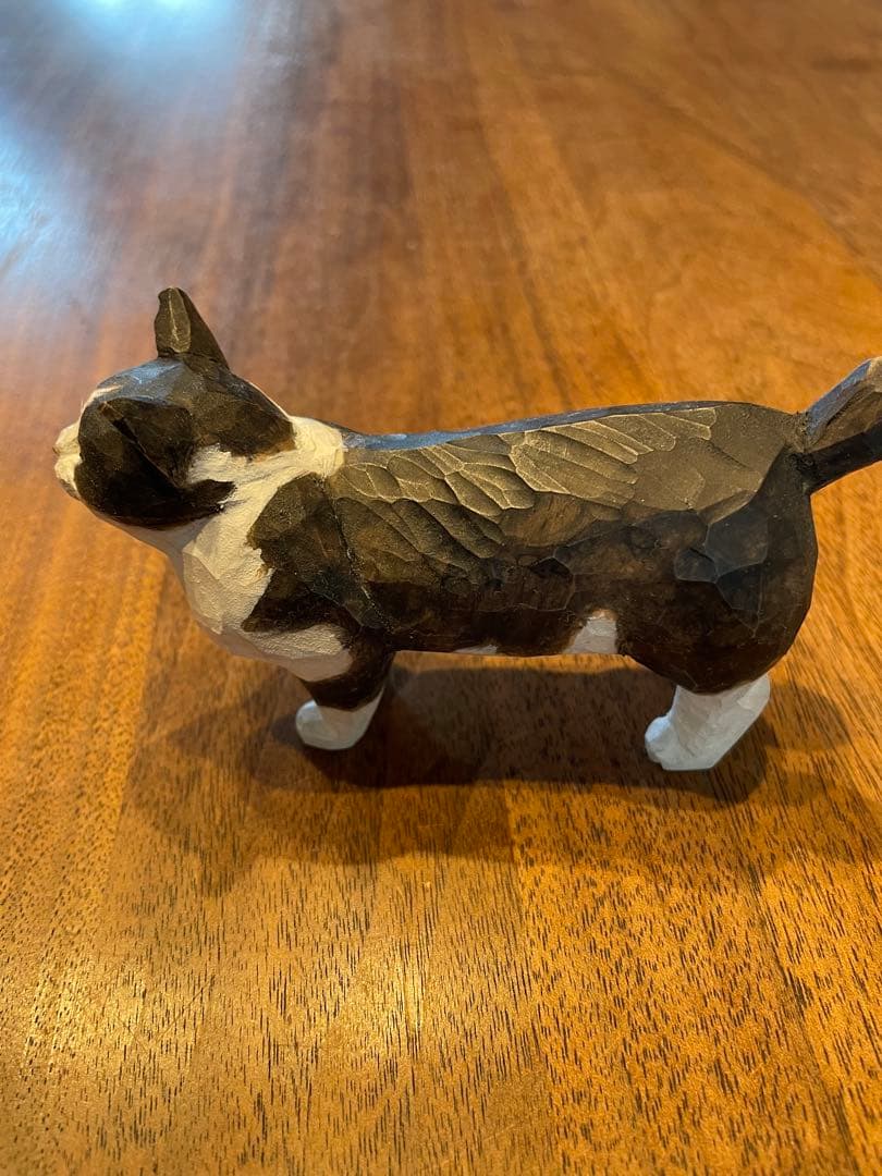 バンナイリョウジ　木彫猫　ブチ