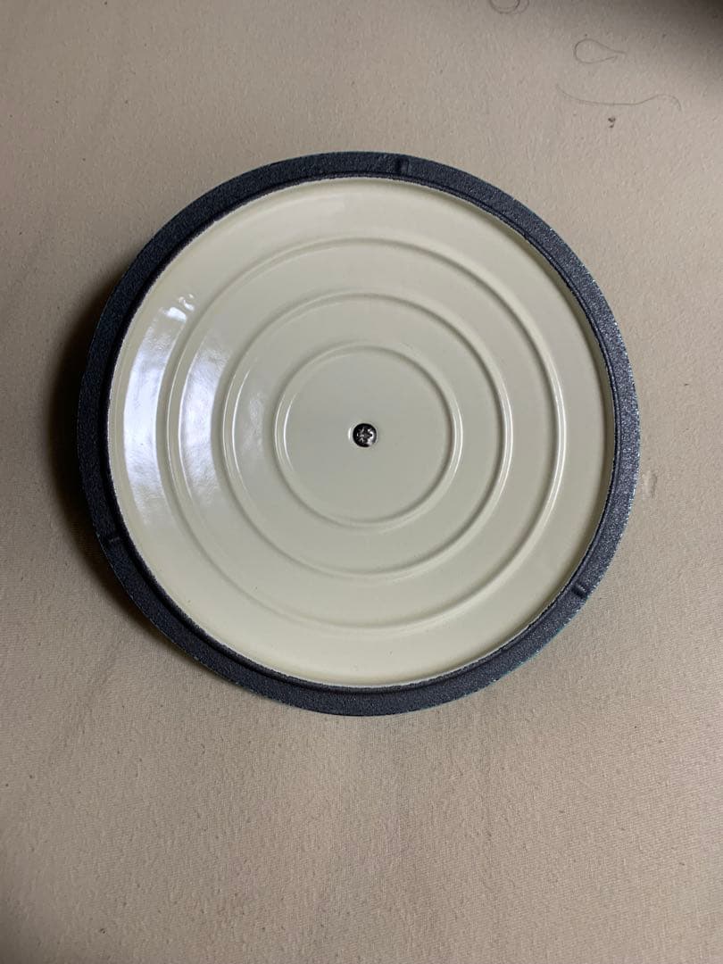 Chasseur サブライムラウンドキャセロール 18cm ボラボラ