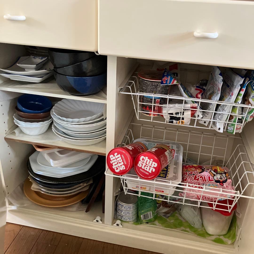 ￼折りたたみ式対面カウンター食器棚