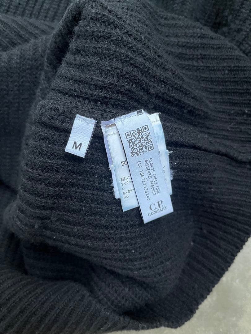 C.P. COMPANY ラムウールクルーネックニット