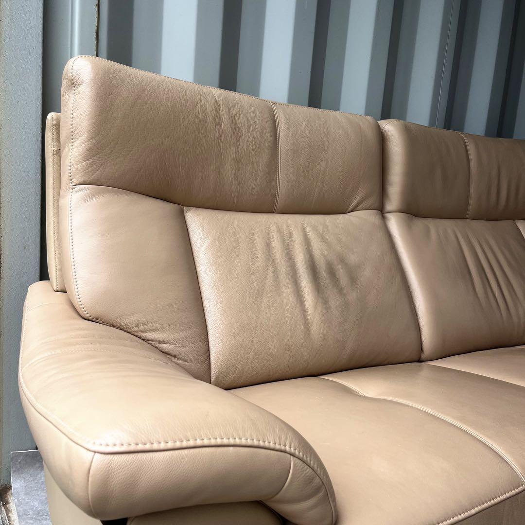 取付無料！カリモク チターノ ゼータ 北欧モダン 本革ベージュ2.5人掛けソファ