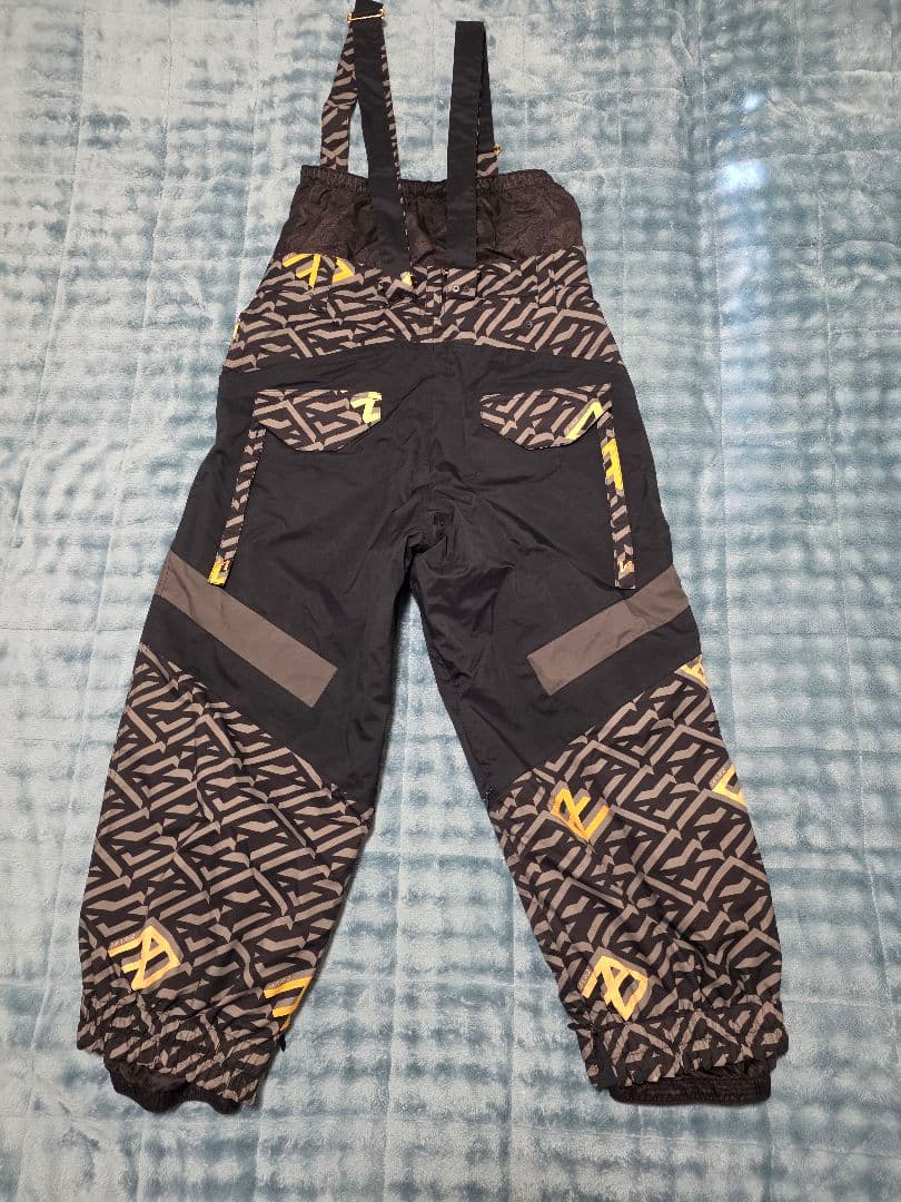 マークリーン　スノーボードウェア 黒/ゴールド 　上下セット　Sサイズ
