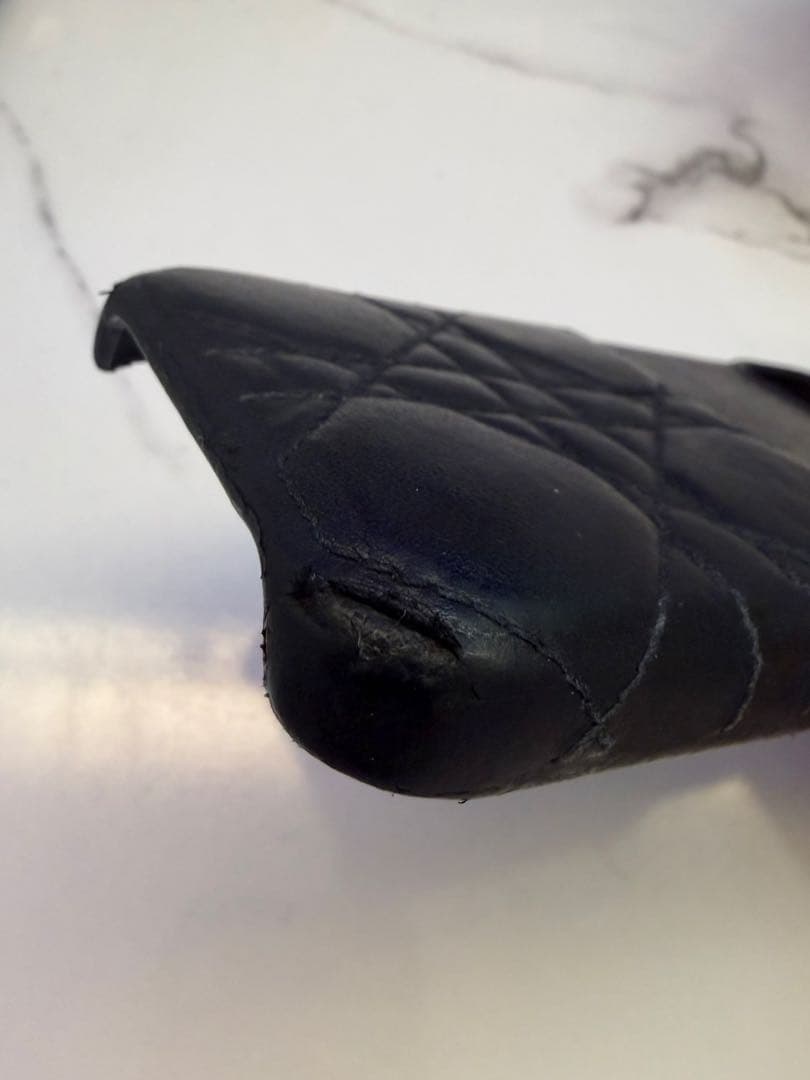 Dior ブラックレザーiPhone13ケース キルティング