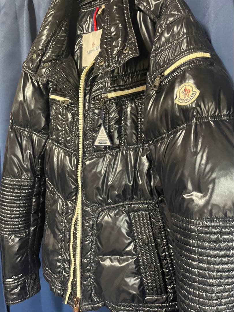 正規品MONCLER ブラック ダウンジャケット