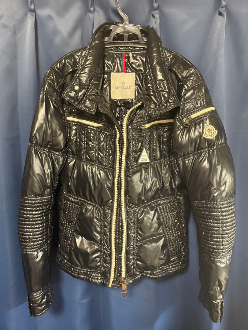 正規品MONCLER ブラック ダウンジャケット
