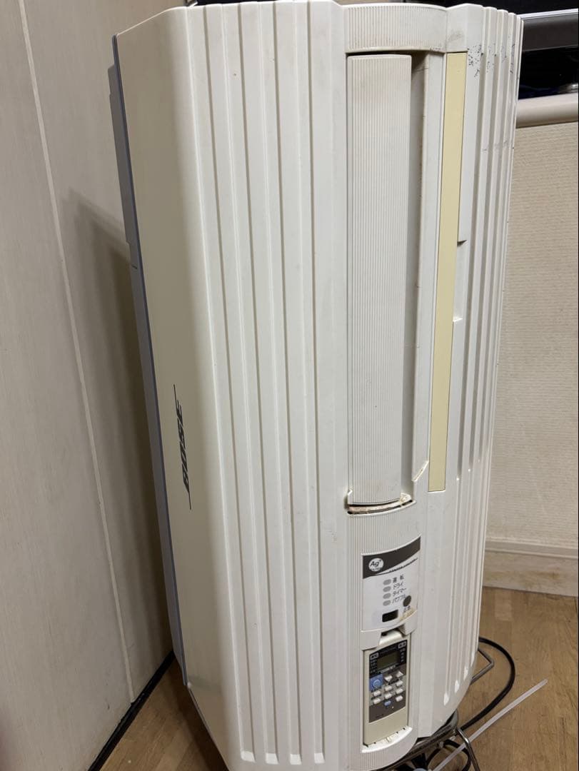 トヨトミ窓型エアコン冷房・除湿，取り付け枠付