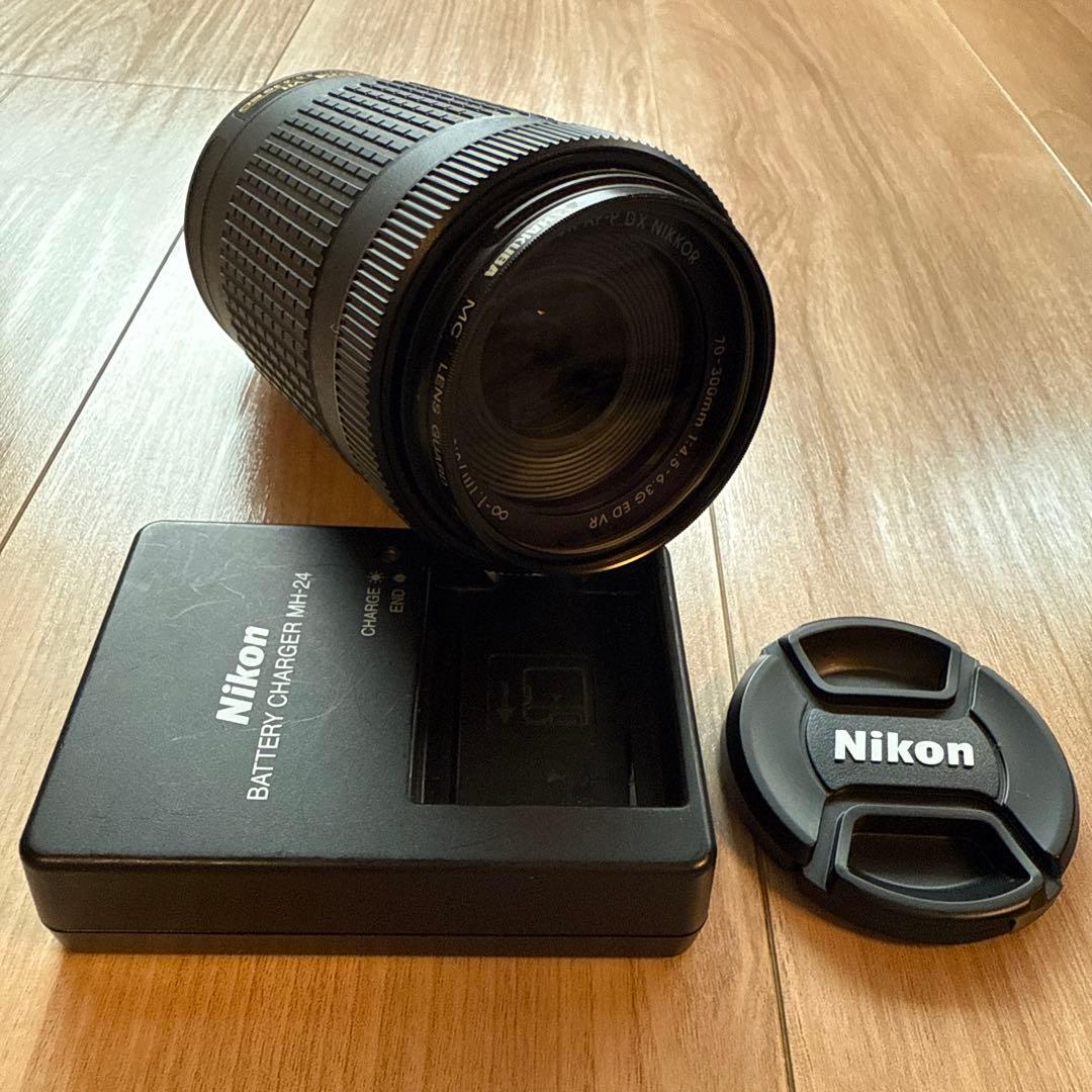 Nikon D5600 レンズキット 18-55 VR & 70-300 VR