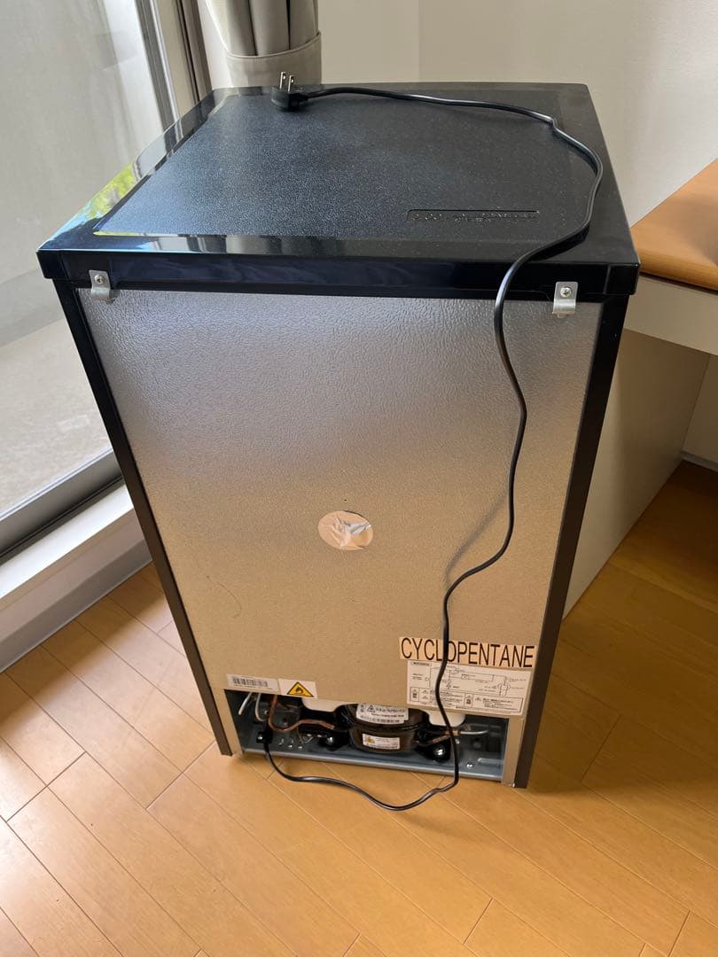 ま*ん様 comfee 冷蔵庫　90L 小型　一人暮らし