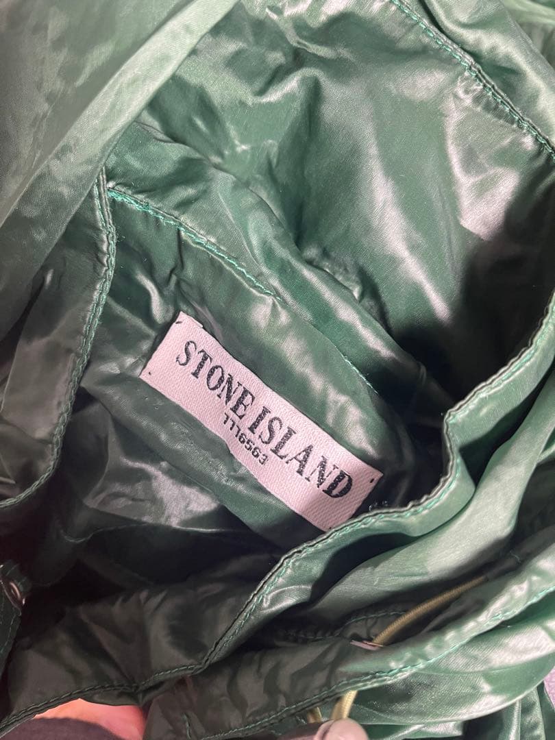 stone  ナイロンジャケット　ドローコード付き