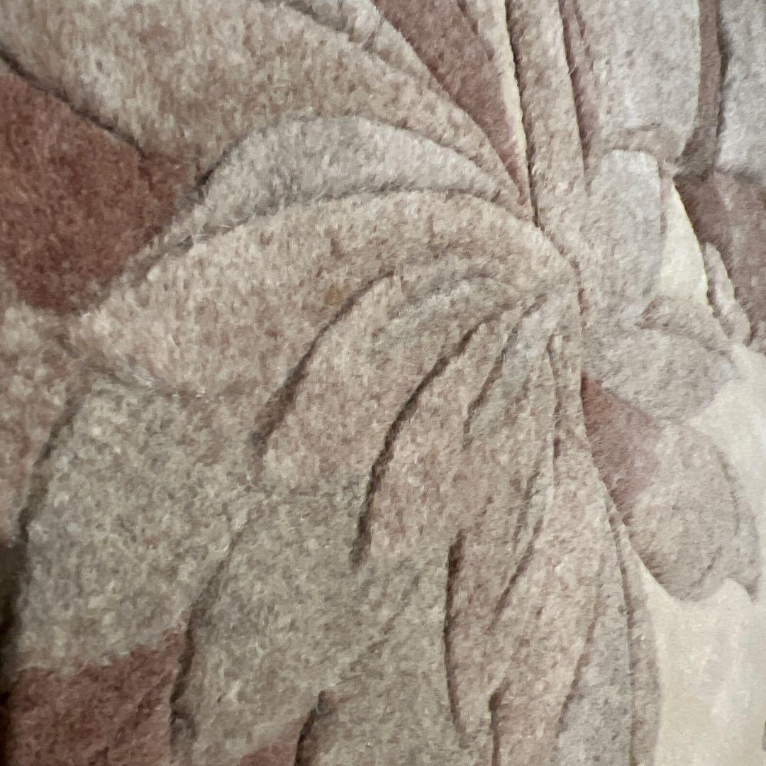 グレー　ベージュ落ち着いた色合い　仏間　段通マット（105✖️60✖️2センチ）