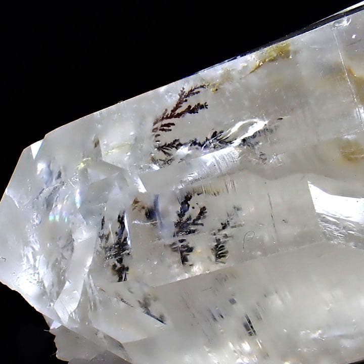 【パキスタン産】デンドリティックグインデルクォーツ