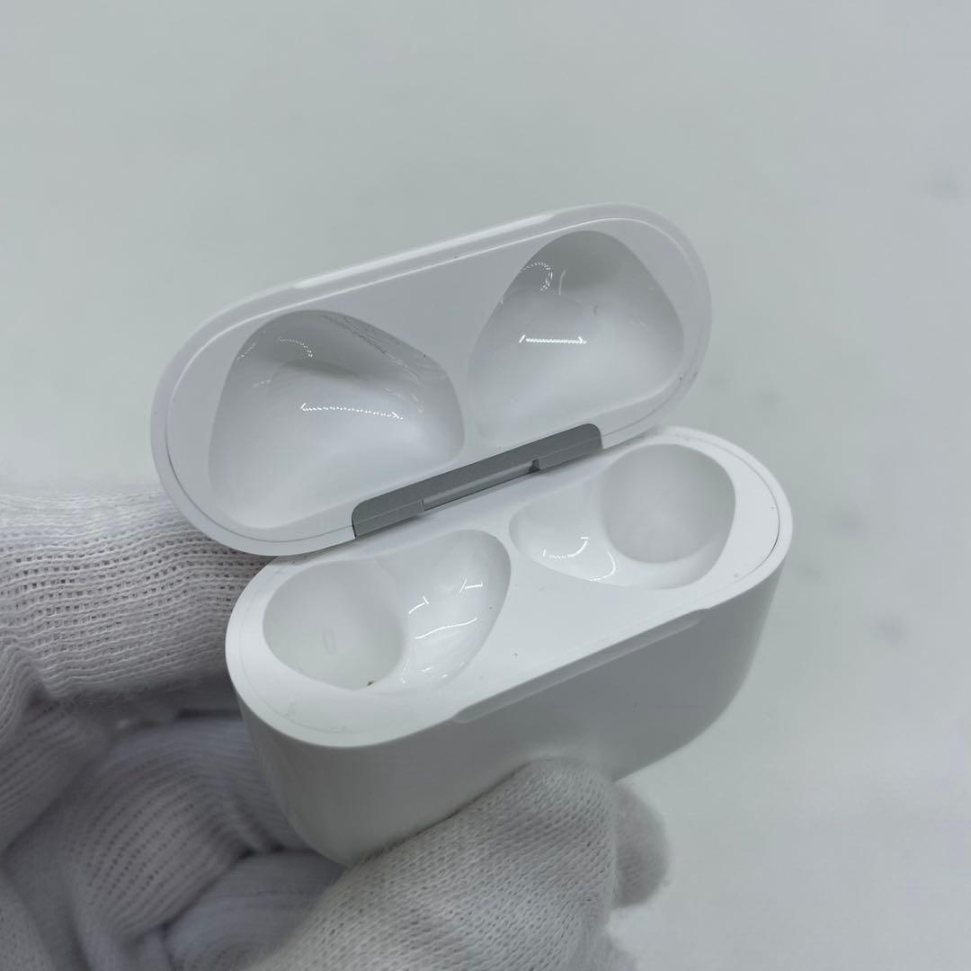 AirPods 4 ノイズキャンセリング機能搭載