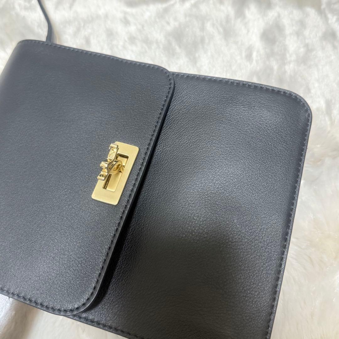 【新品未使用】アニエスベー ブラック レザーショルダーバッグ