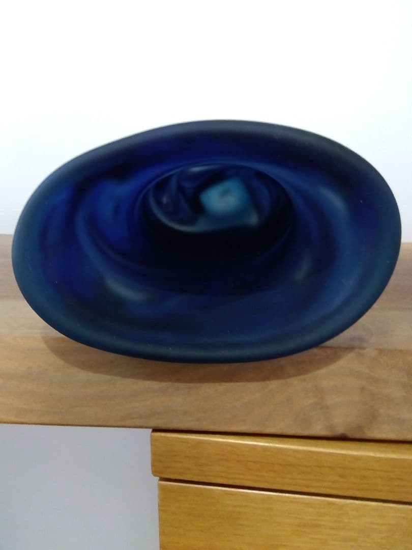 青と黒のマーブル模様 ガラス花瓶