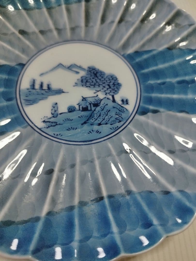 ♥値下げします　希少な高級有田焼き源右衛門作の珍しい 手書き絵大皿です。