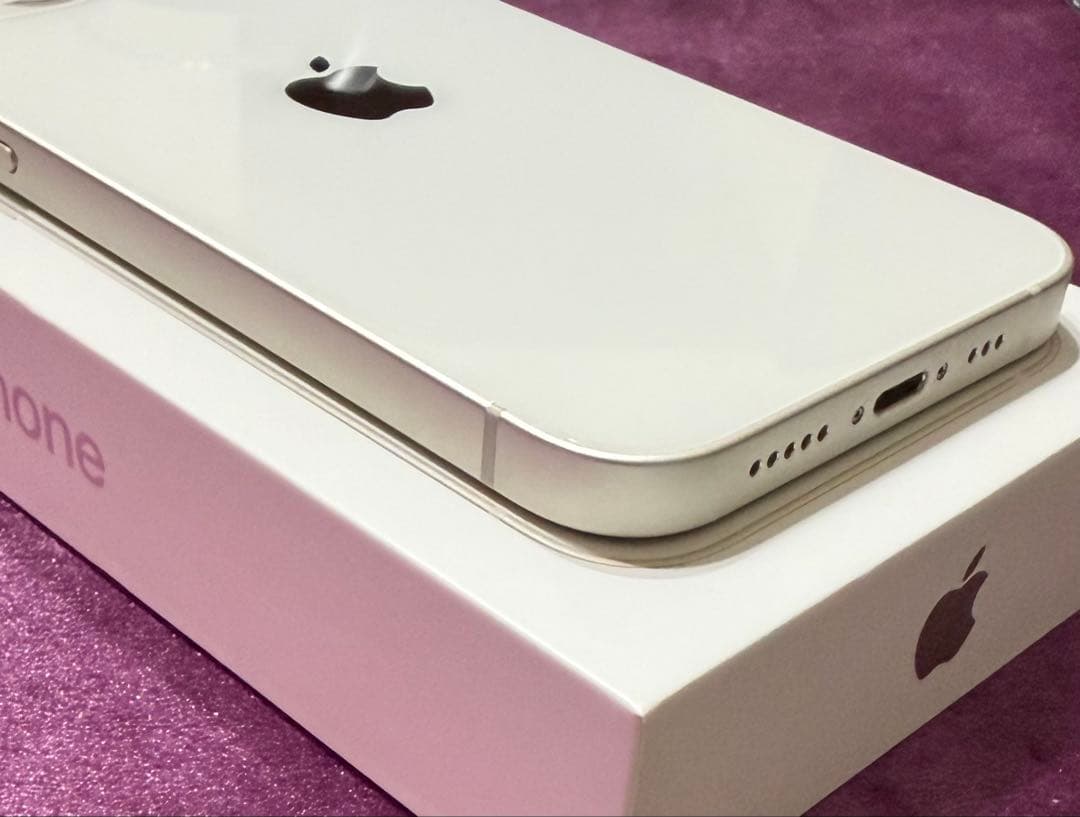 iPhone 13 256GB スターライト SIMフリー 美品｜箱・ケーブル付