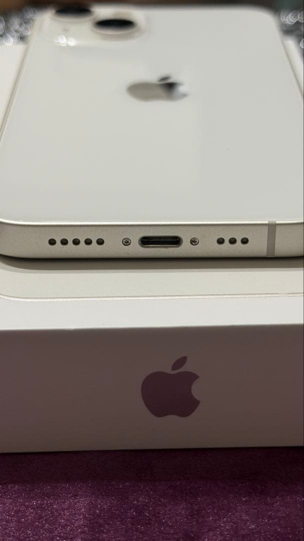 iPhone 13 256GB スターライト SIMフリー 美品｜箱・ケーブル付