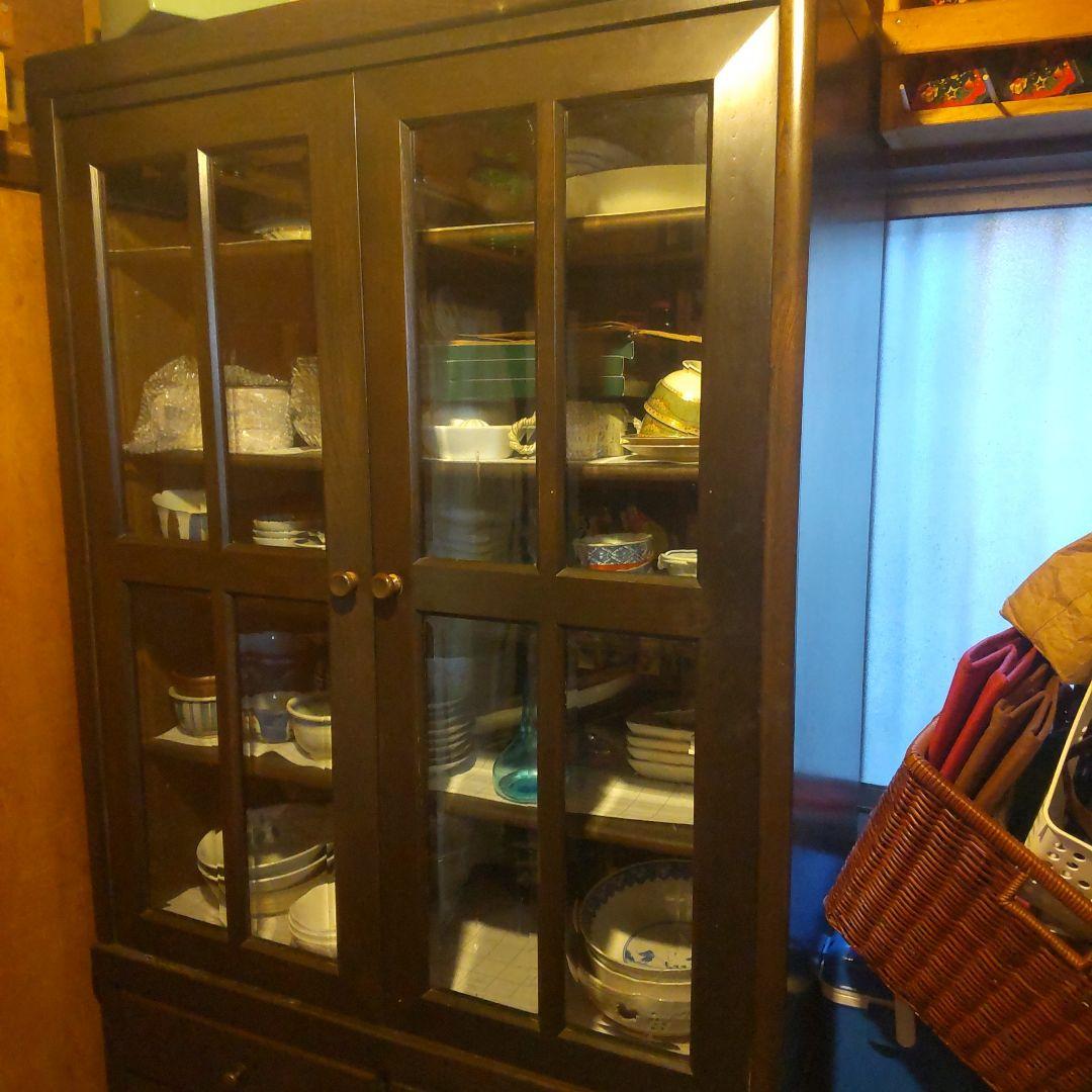 ブラウン食器棚（送料込みですよ！）