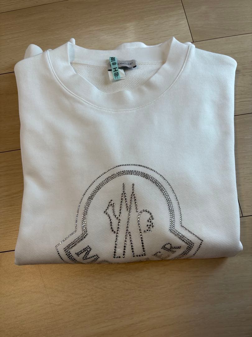 23AW美品❣️正规品❣️男女兼用モンクレールロゴエンブロイダリートレーナーホワイト