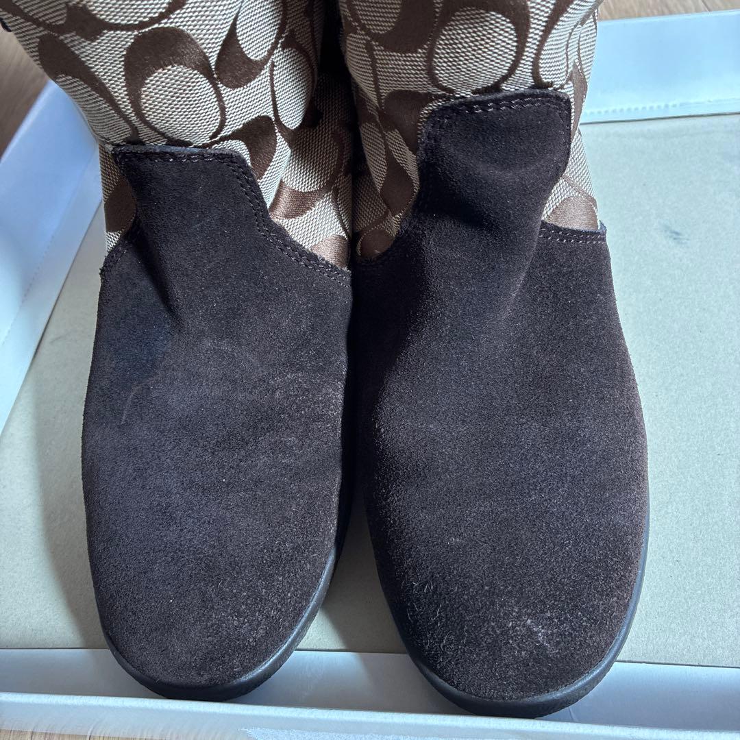 ひろにゃん　コーチブーツ