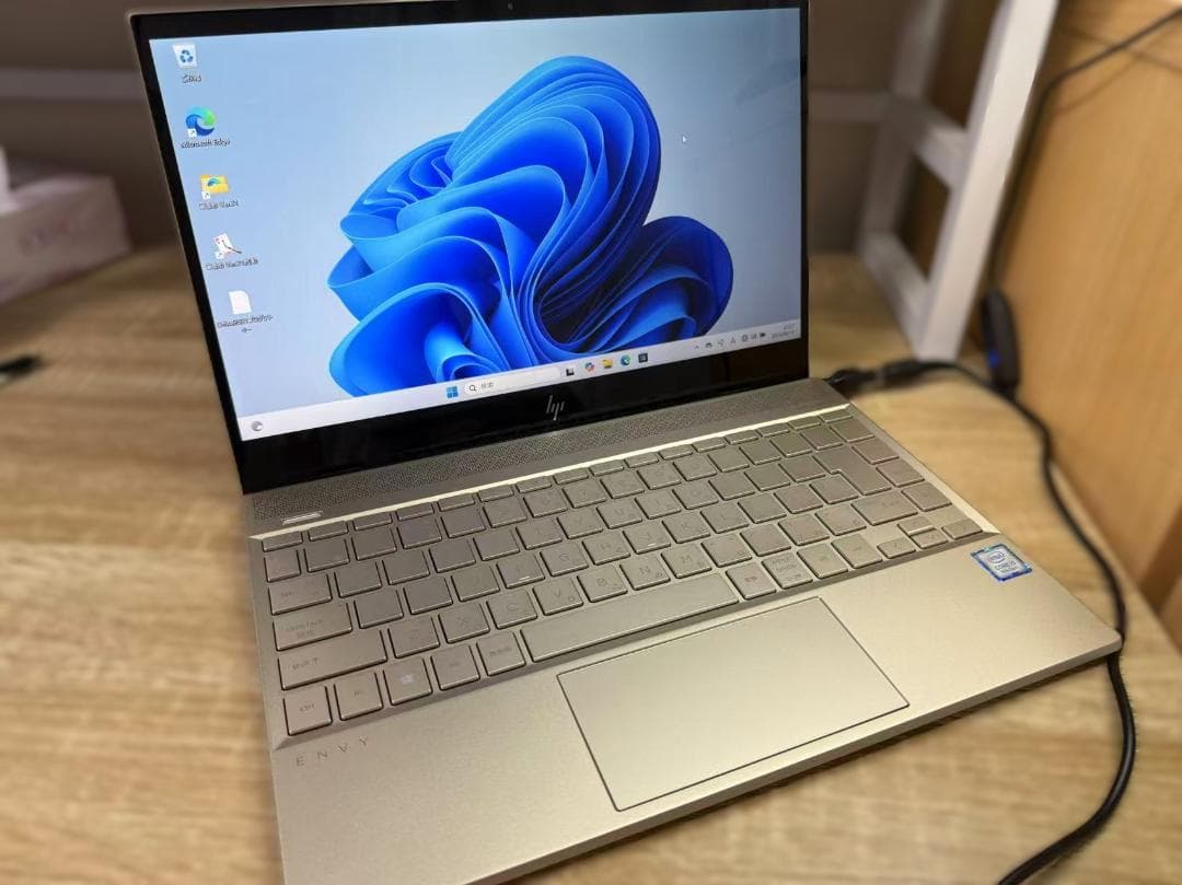 HP Laptop 13　第八世代 i5　Office2021付きg