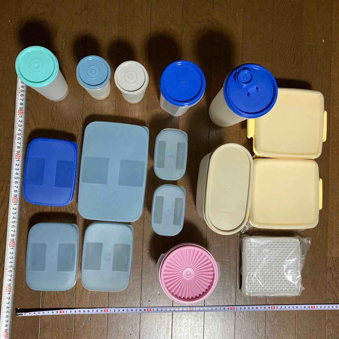 保存容器セット　15個と付属品　タッパーウェア