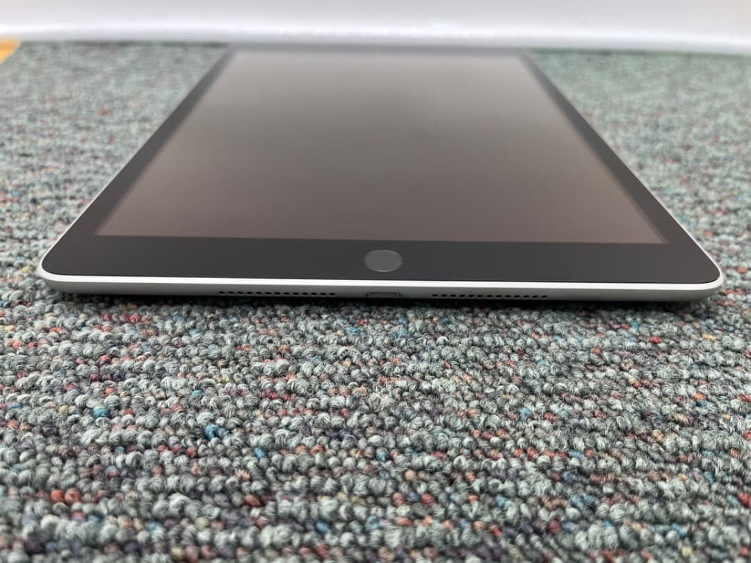 iPad9　第9世代　Wi-Fiモデル　タブレット　A2602　アップル　881