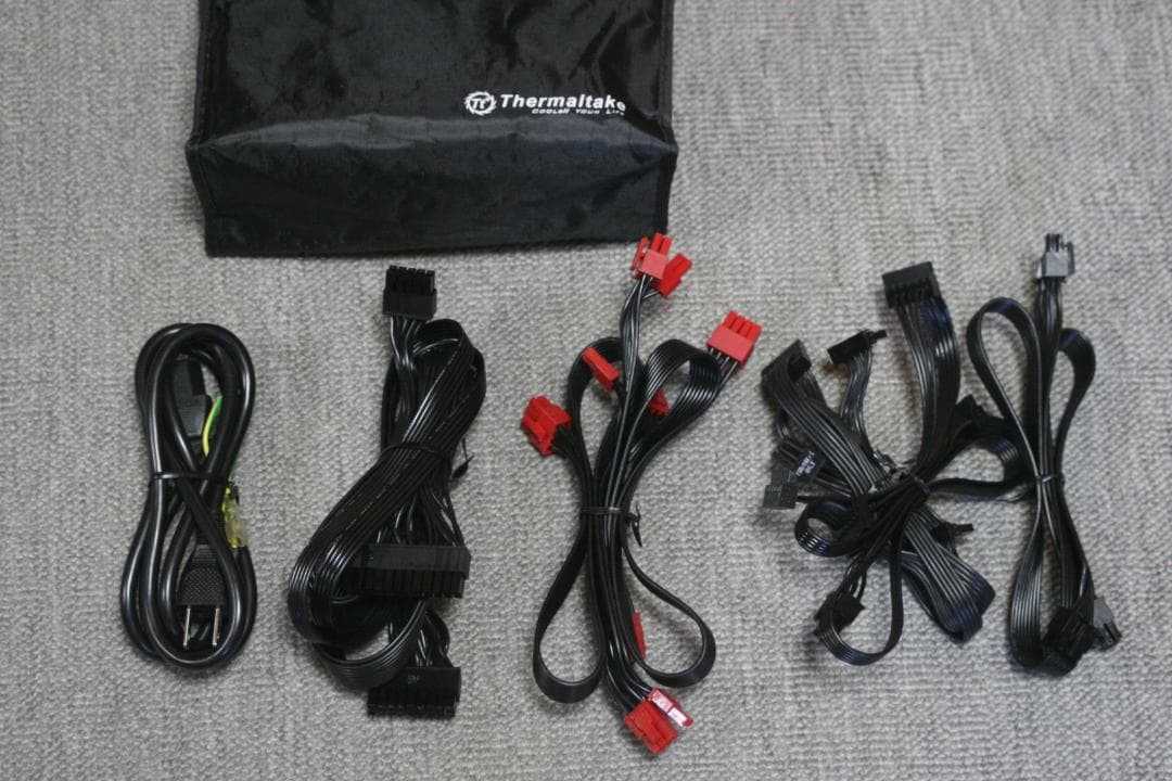 補償残6年有850W ThermaltakeToughpowerGrandRGB