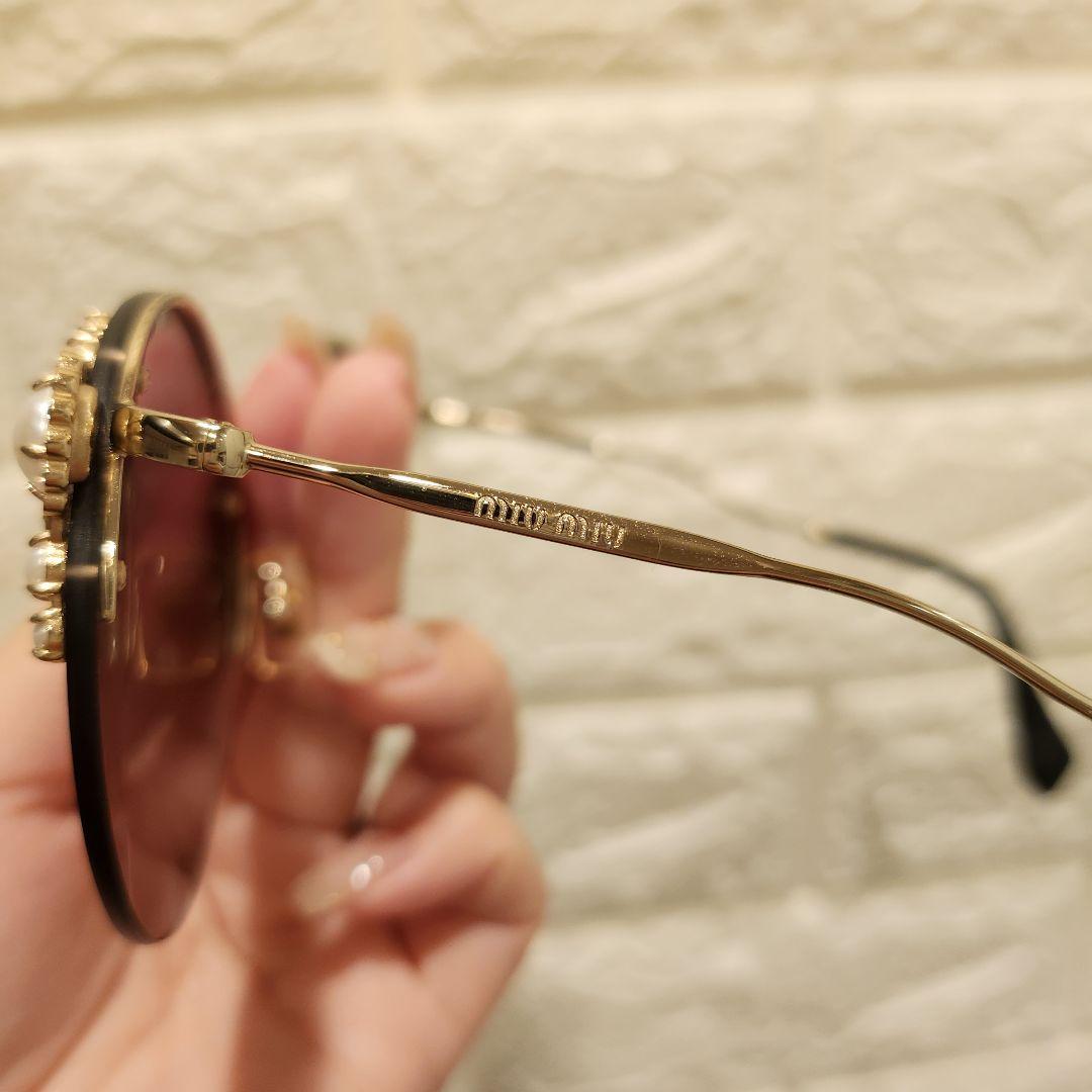 miumiu サングラス　マニエール　SMU52T