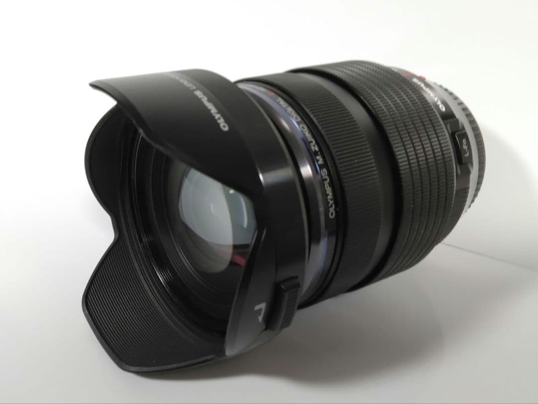 OLYMPUS ED 12-40mm F2.8 PRO ズームレンズ