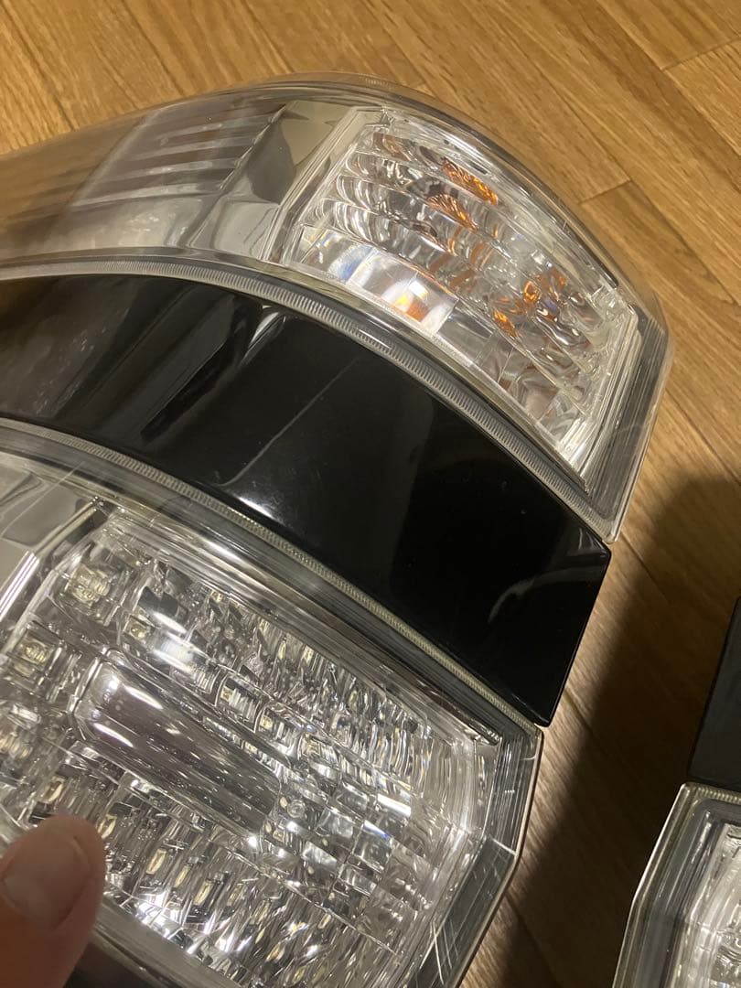 20ヴェルファイアテールランプ