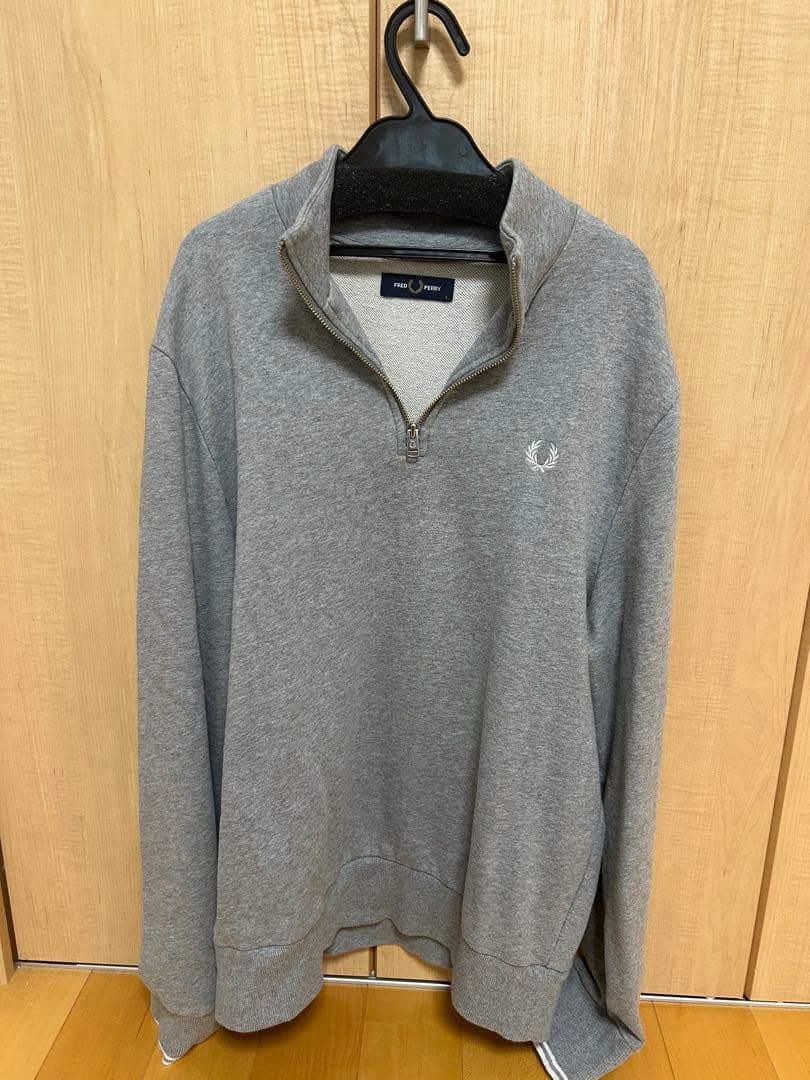 FRED PERRY ブラック ハーフジップ トレーナー　L