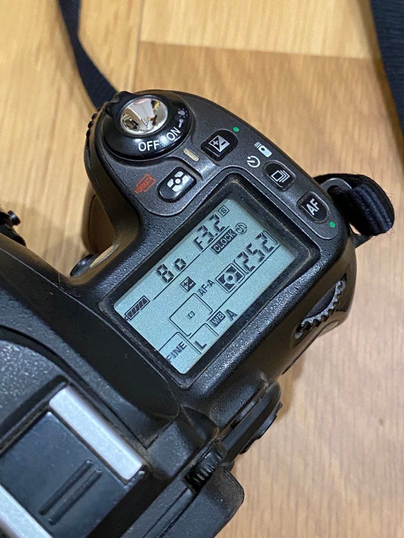 Nikon D80 デジタル一眼AFマクロ　NIKKOR 55㍉　レンズ付　※注