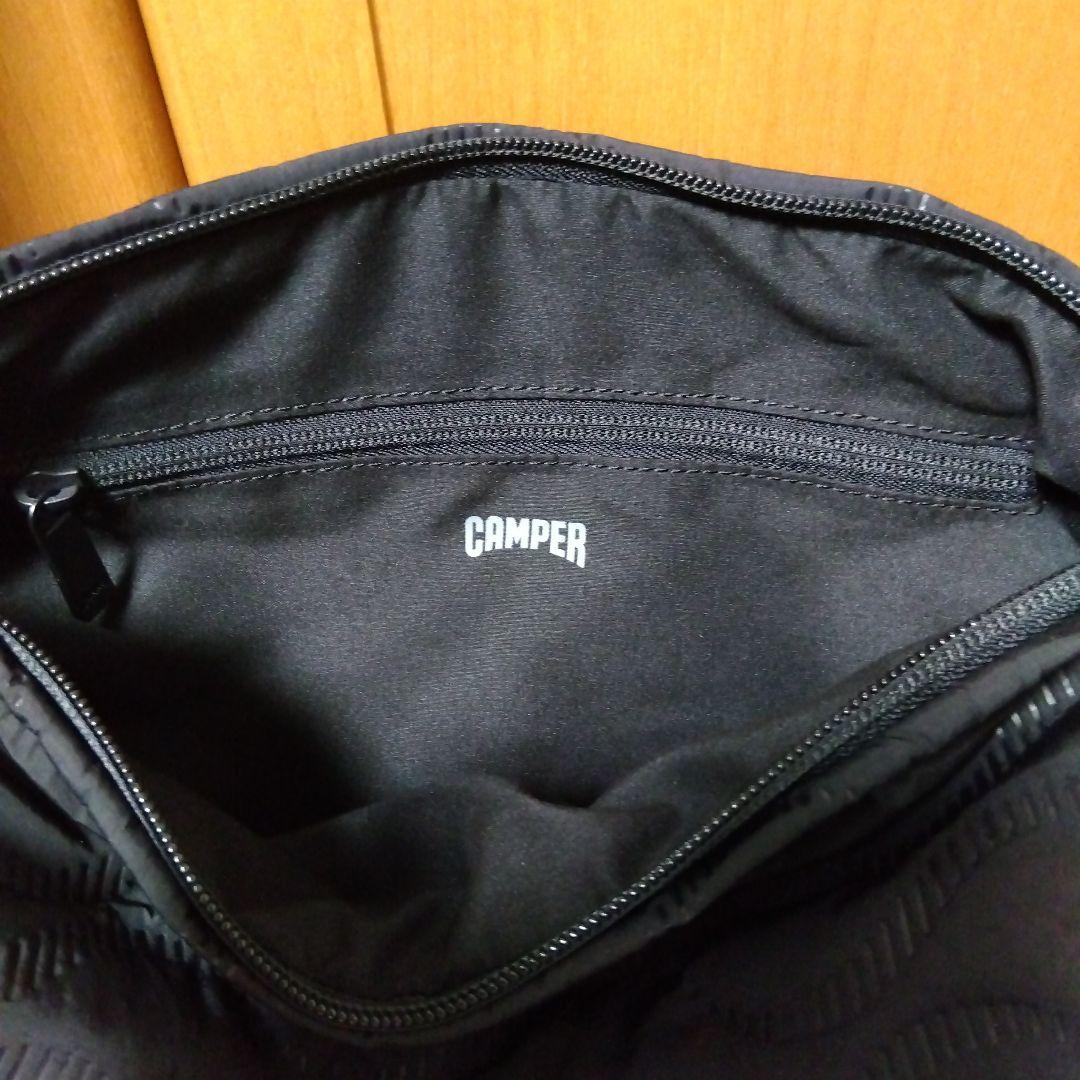 GAMPER ブラックショルダーバッグ