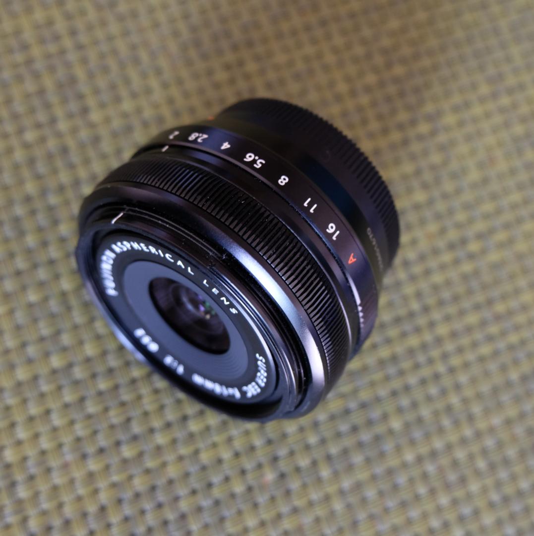 FUJIFILM XF18ｍｍＦ2Ｒ 単焦点レンズ （訳アリ）