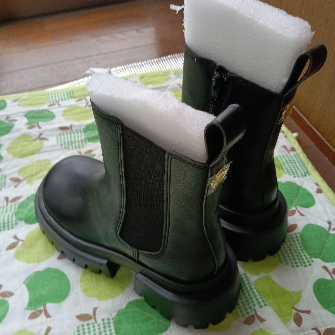 1月19日発売新作最終価格定価¥17600円が8000円でお譲りします。