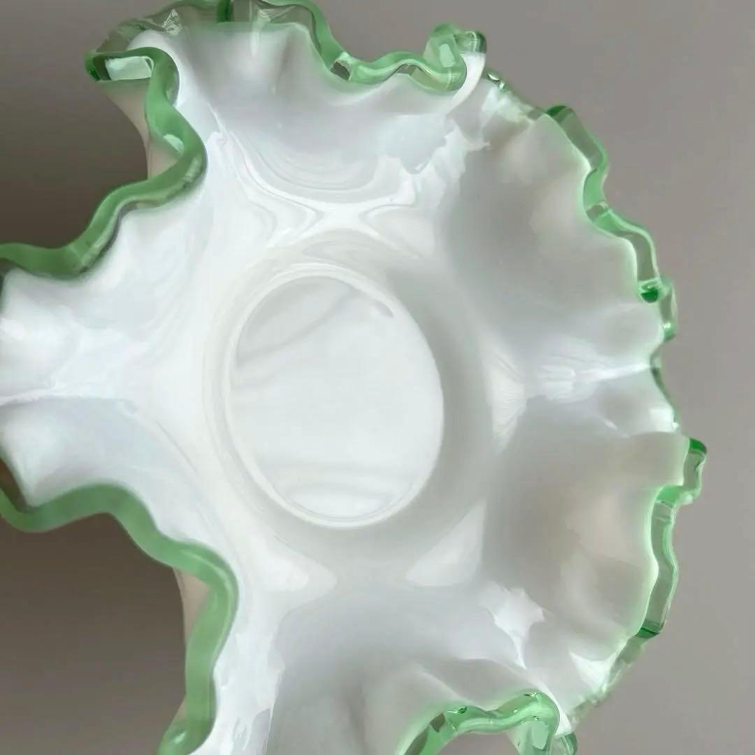 希少　fenton エメラルド　クレスト　アメリカ　ビンテージ　ミルクグラス