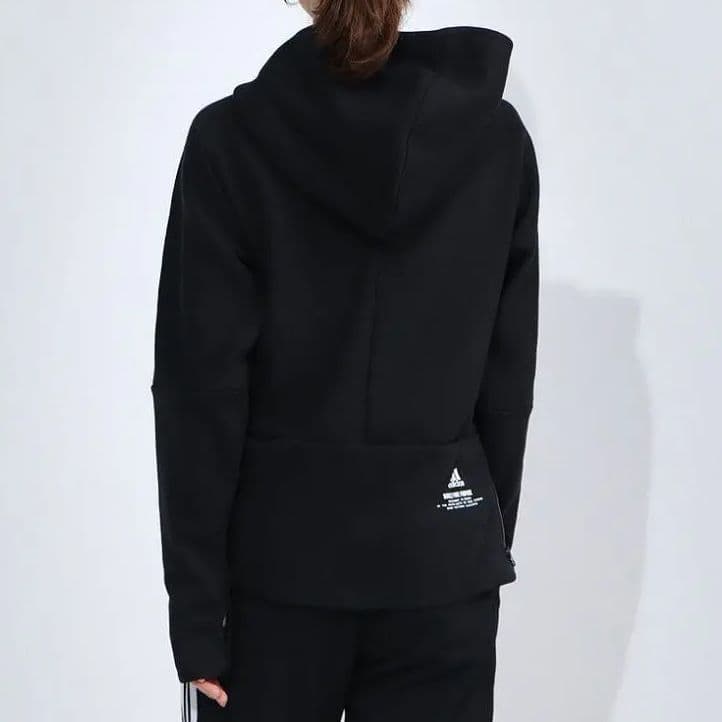 新品 21989円の品 M adidas スウェットパーカー＆パンツ セット 黒