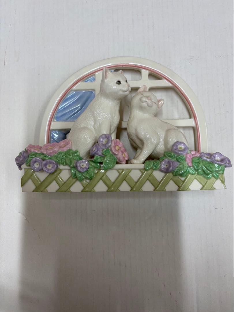 レノックス 猫 フィギュリン Love in bloon 窓辺の2匹の猫