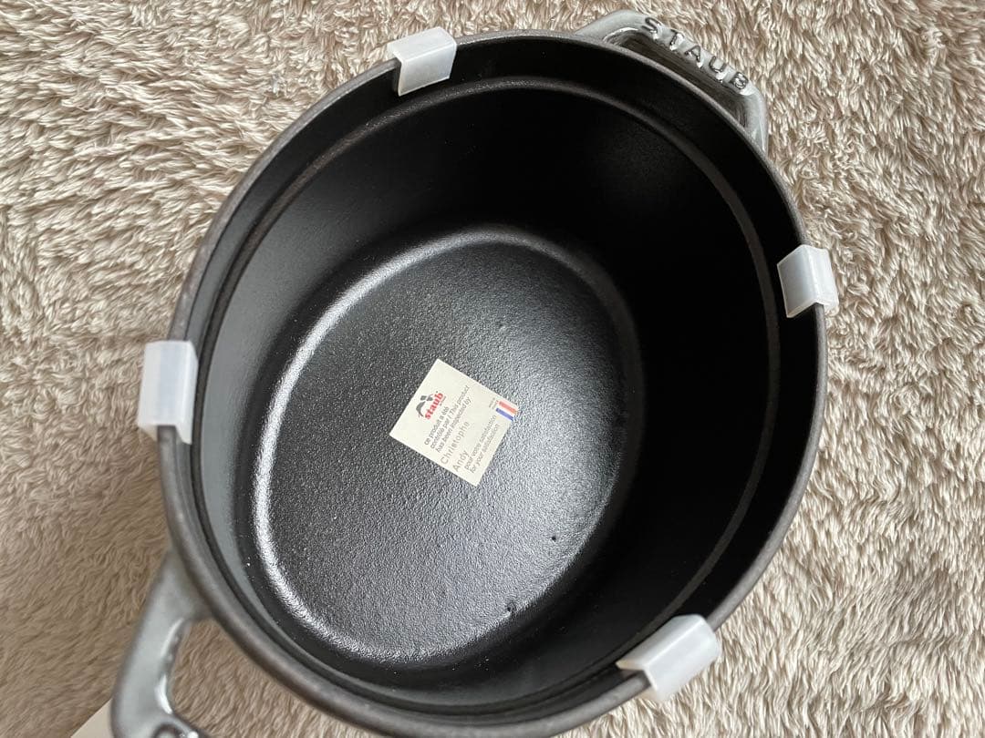 新品未使用カケ有　STAUB ストウブ　ピコココット オーバル 17cm グレー