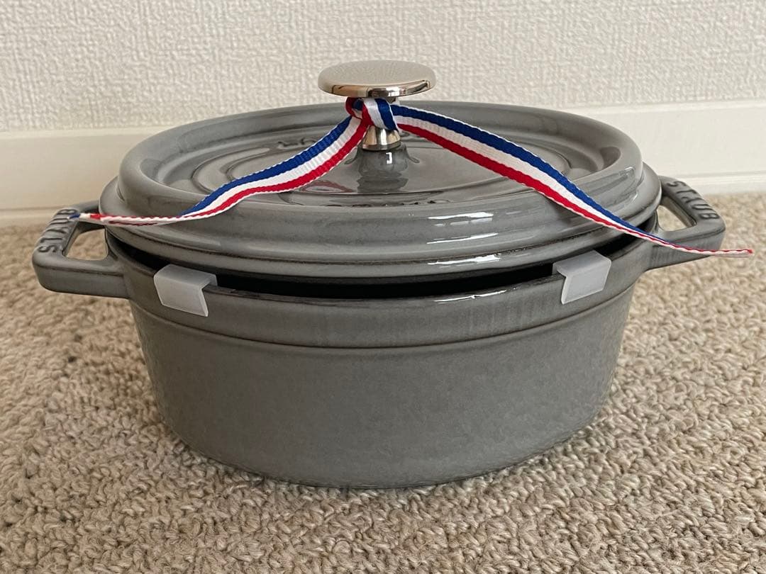 新品未使用カケ有　STAUB ストウブ　ピコココット オーバル 17cm グレー