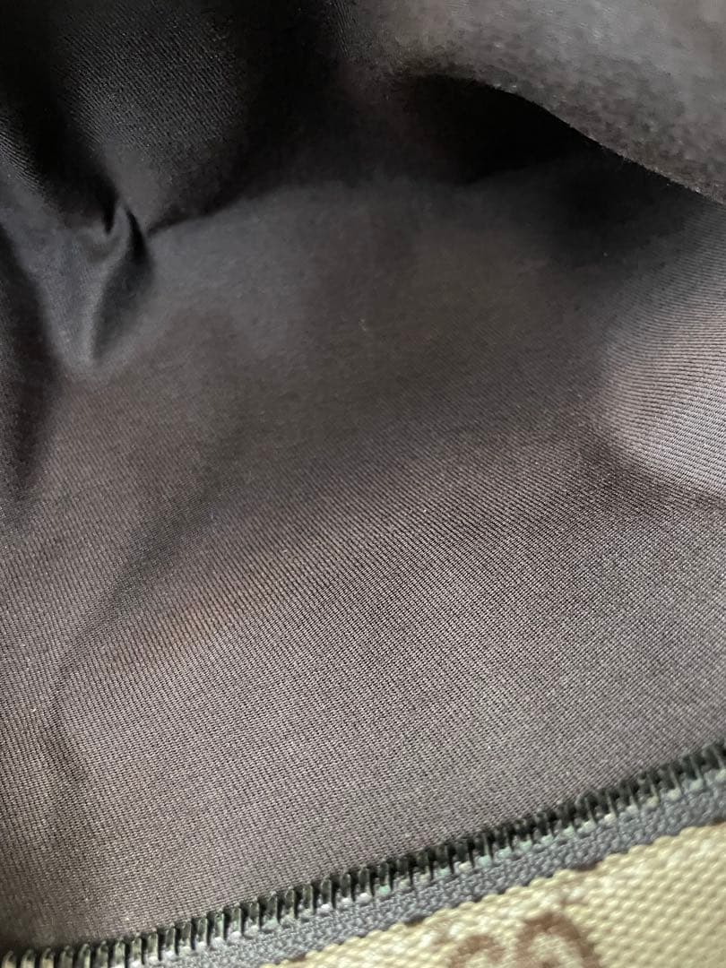 GUCCI ボディバッグ GG キャンバス シェリーライン