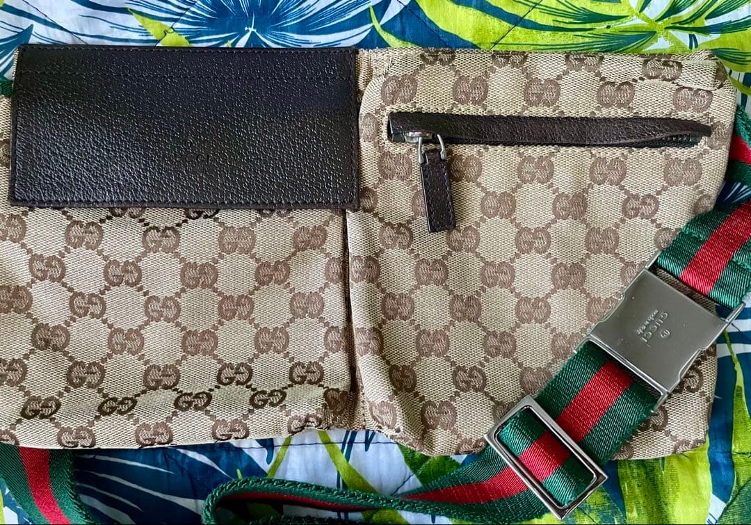 GUCCI ボディバッグ GG キャンバス シェリーライン