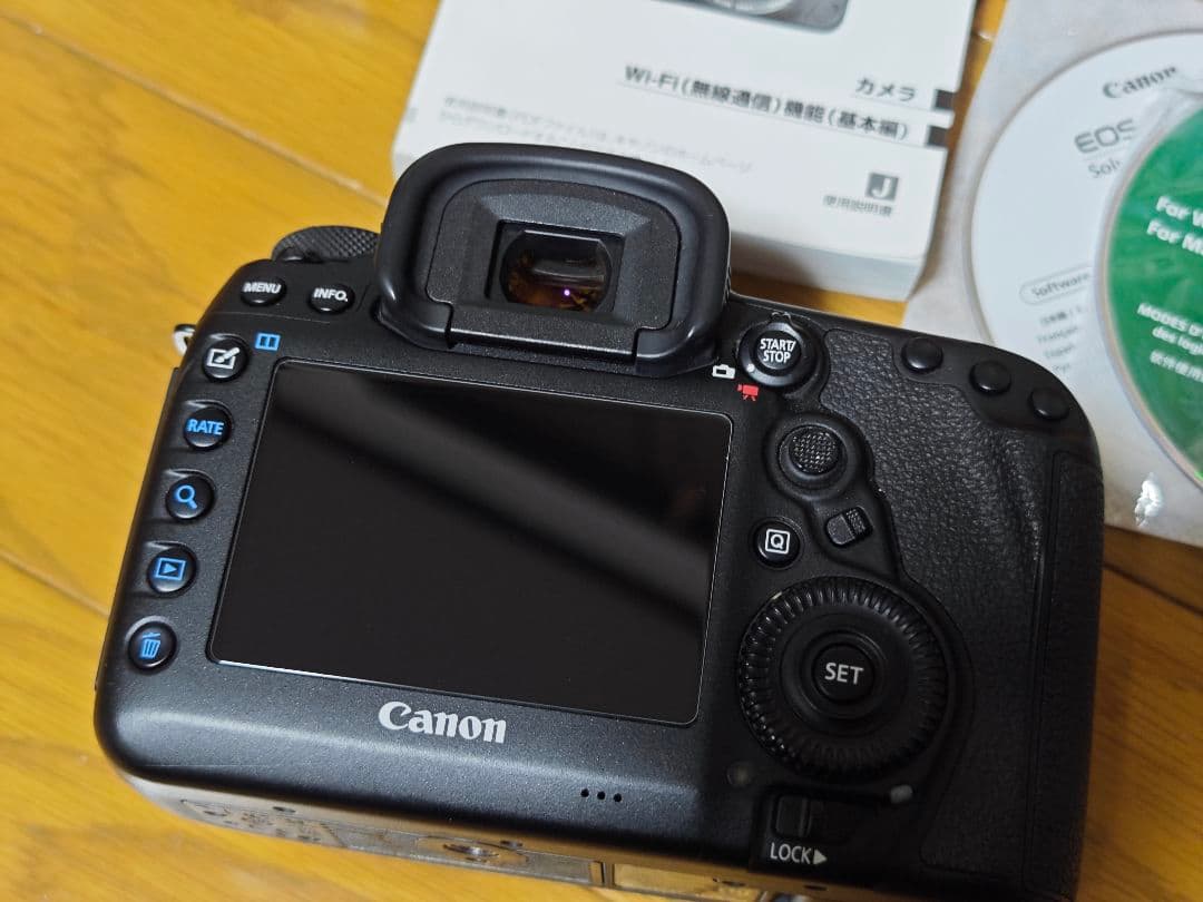 Canon EOS 5D Mark IV . BG-E20 . バッテリー各種