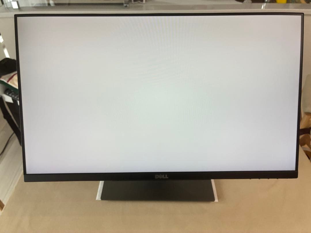 DELL ディスプレイ　P2418HT + BUFFALO スピーカー