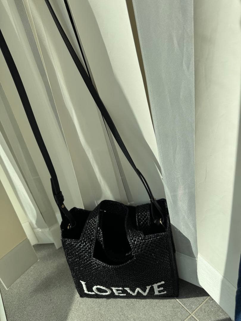 LOEWE かごバッグ　フォント　トート　カゴ　ショルダー　黒