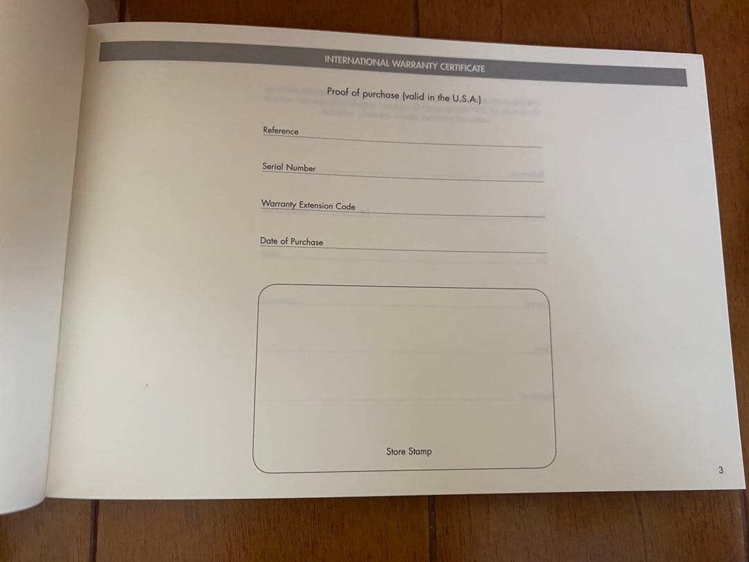 Ferragamo フェラガモ ダイヤ付きピンクベルト時計（変えベルト2本付き）