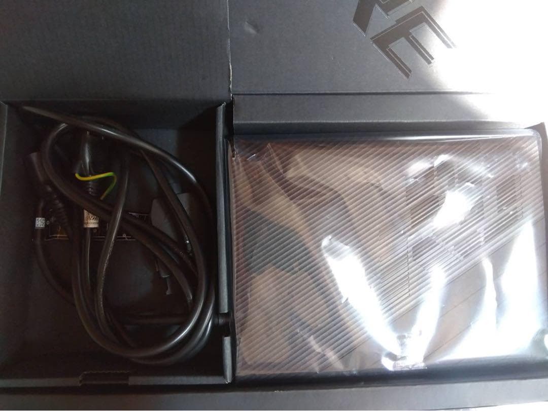 グラフィックボード・グラボ・ビデオカード ASUS ROG XG Mobile Radeon RX 6850M XT