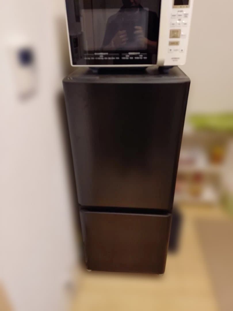 【2025年製 美品】霜取り不要 フローリング保護板付けます 135L冷凍冷蔵庫